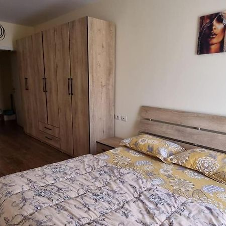 New & Great Located Apartment Near Center Tirana Zewnętrze zdjęcie